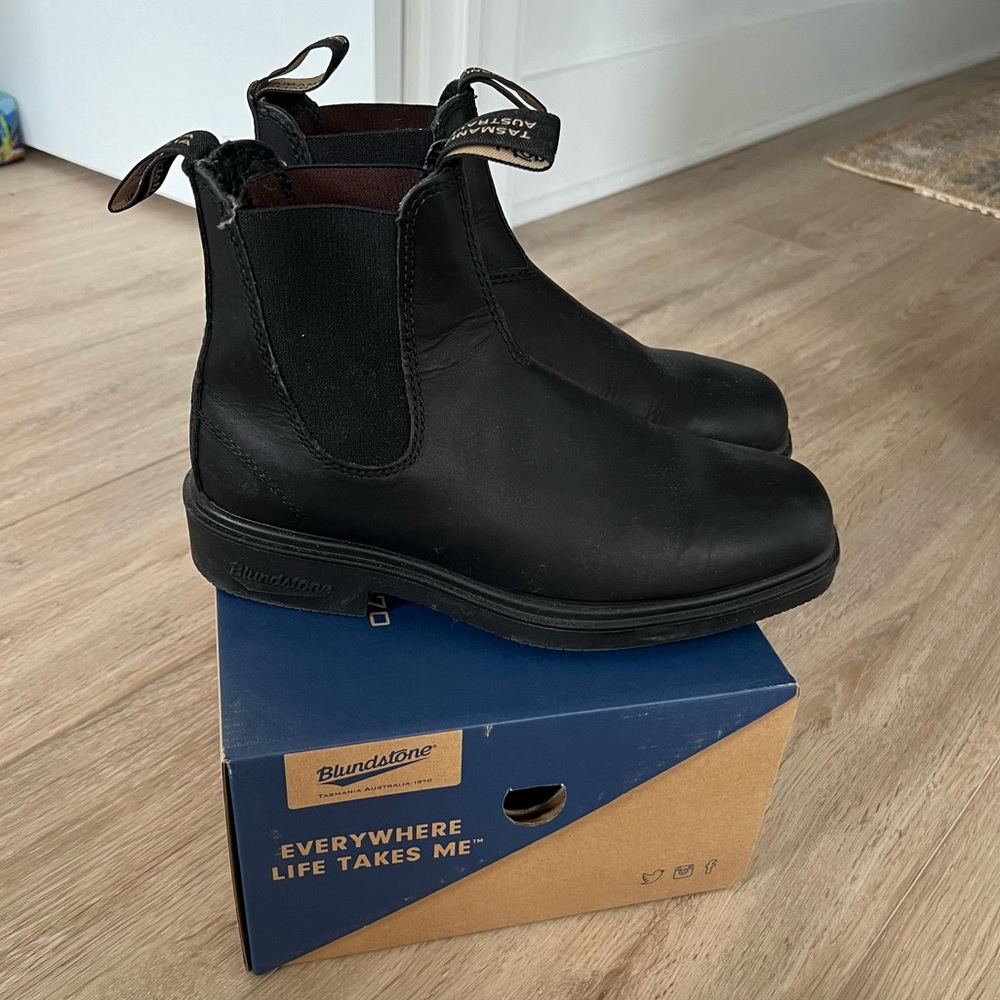 Blundstone #063 Women’s Chelsea Dress Boots